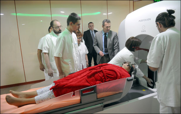 Дуплира се капацитет гама ножа